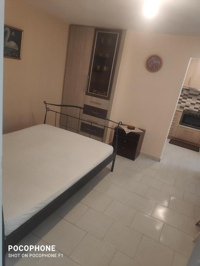Κεντρικό, Άνετο Και Ζεστό Διαμέρισμα Kamena Vourla Eksteriør billede