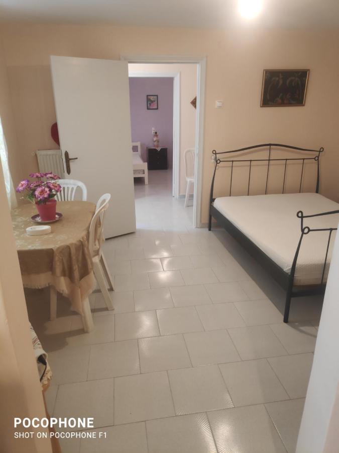 Κεντρικό, Άνετο Και Ζεστό Διαμέρισμα Kamena Vourla Eksteriør billede