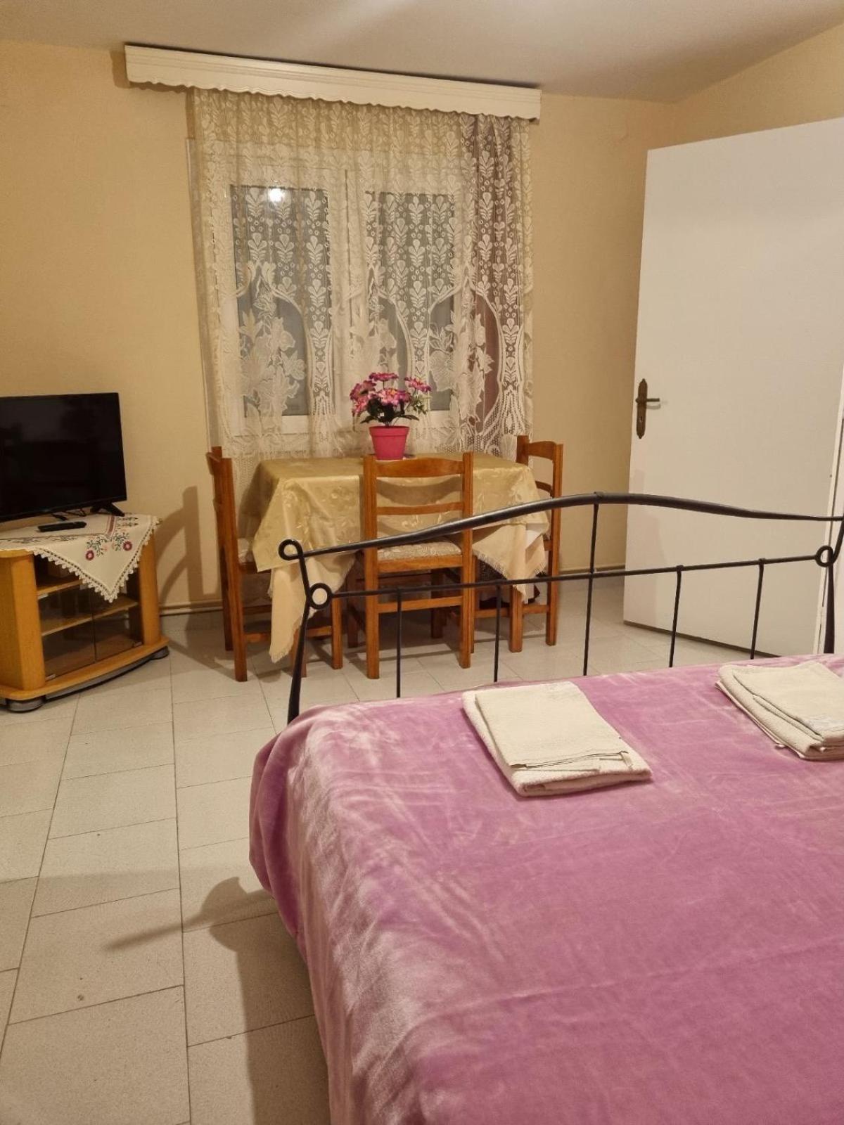 Κεντρικό, Άνετο Και Ζεστό Διαμέρισμα Kamena Vourla Eksteriør billede